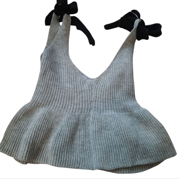 SHEIN Gray Ribbed Tie Front Peplum Tank Top Small - Picture 3 of 8